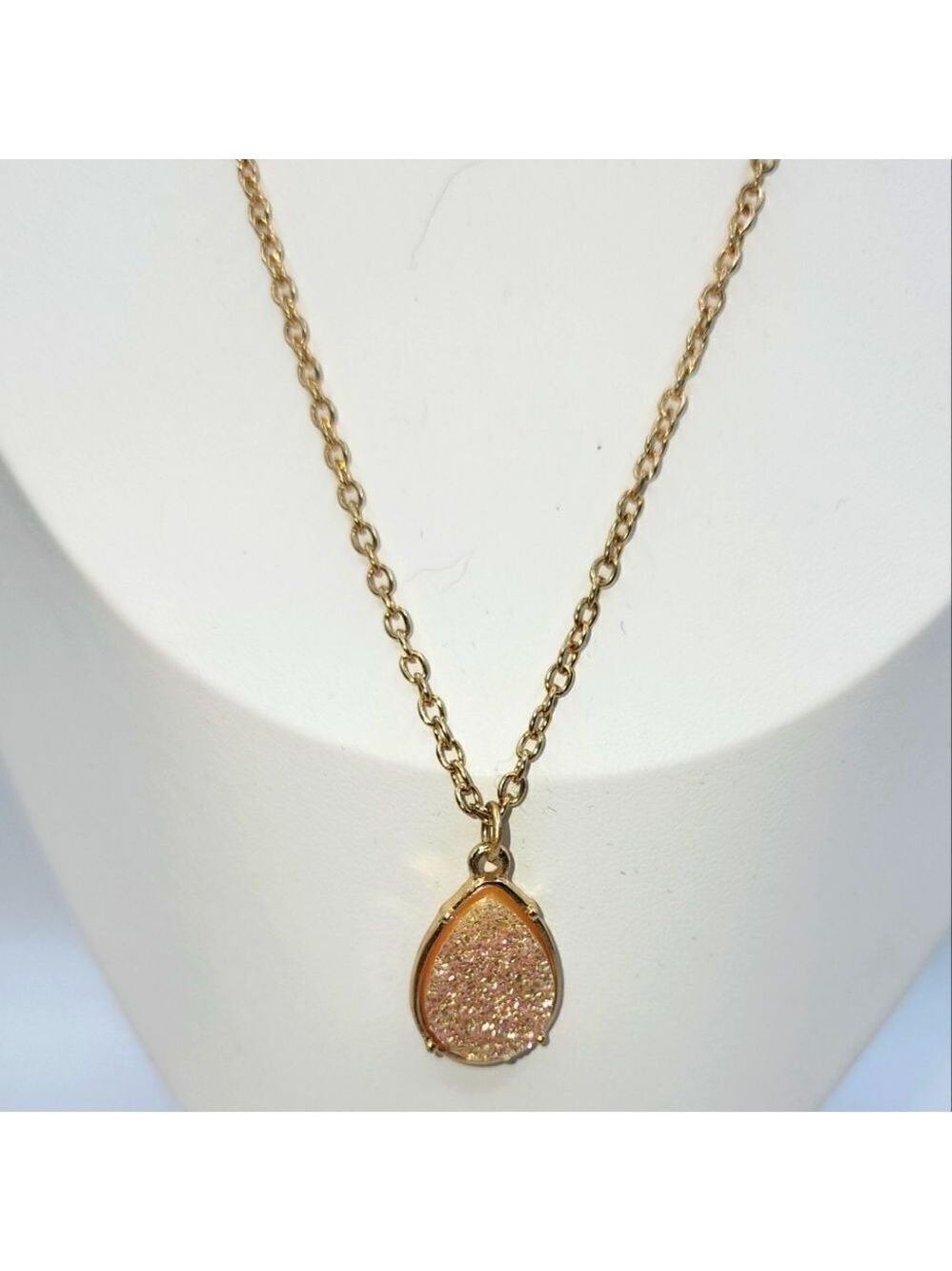 Kendra Scott KS  gold Tone Pendant Necklace In Peach Drusy Durzy